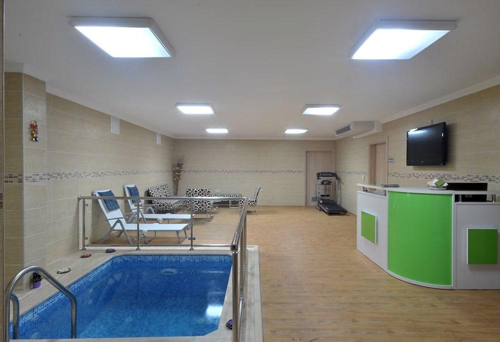 Rhiss Hotel Bostanci Istanboel Buitenkant foto