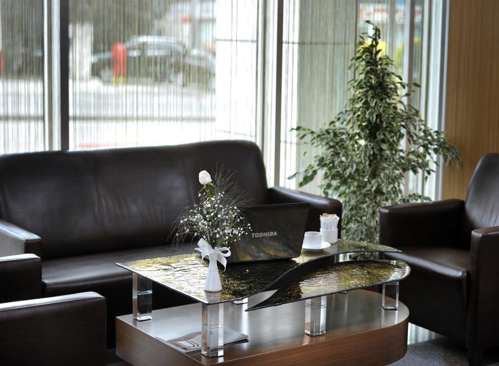 Rhiss Hotel Bostanci Istanboel Buitenkant foto